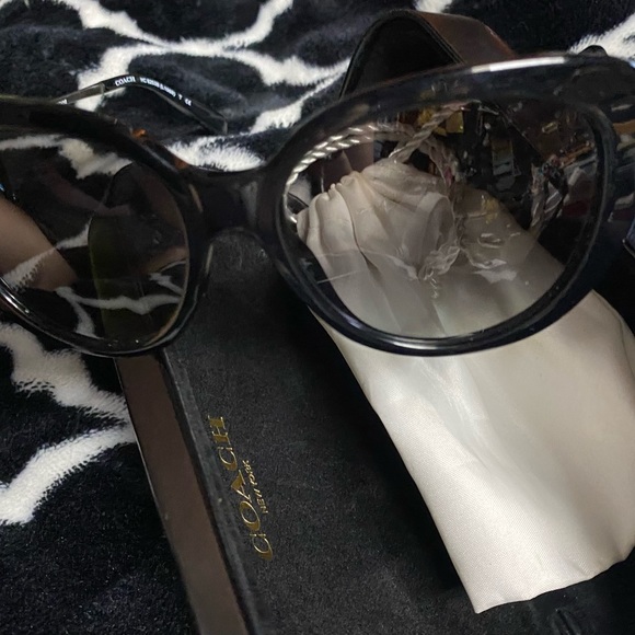 Coach Cat Eye Sunglasses (Like New!) - Picture 4 of 6